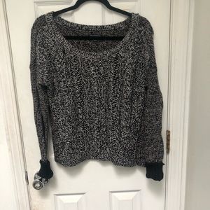 American Eagle black and white sweater size S
